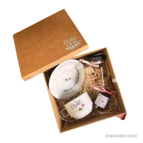 Kit café personalizado -   O Kit Contem:   Café Xícara com pires Bolachinhas Caixa de MDF com personalização em silk ou laser  ________________________________________________________________  * Consulte quantidade mínima *Confira opções de personalização *Imagem meramente ilustrativa *Na falta de algum item, pode ser substituído, sob consulta, por outro de igual valor e qualidade.   Entre em contato, informe o seu CNPJ Atendimento somente para Empresas