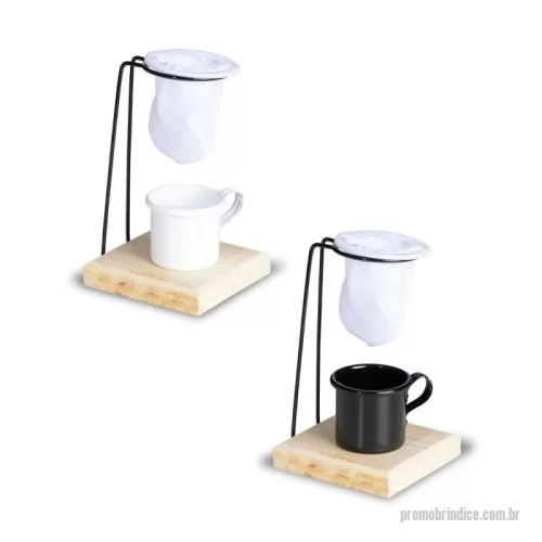 Kit café personalizado - Kit Café 3 Peças contém: xícara de 120ml em metal, base de madeira com suporte para coador, e mini coador de café em tecido.  Altura :  17 cm  Largura :  9 ,8 cm