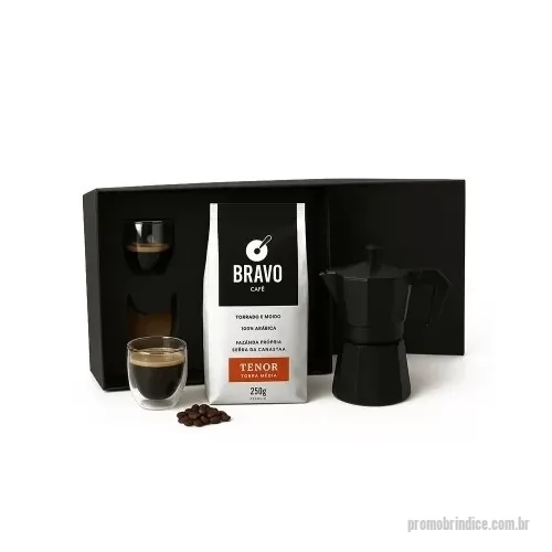 Kit café personalizado - Kit Café Personalizado contendo: Kit em caixa de papel, cafeteira Italiana de 3 doses preta, 2 copos de vidro duplo de 80ml cada, café premium Bravo de 250grs. Gravação a laser nas peças e na tampa da caixa.