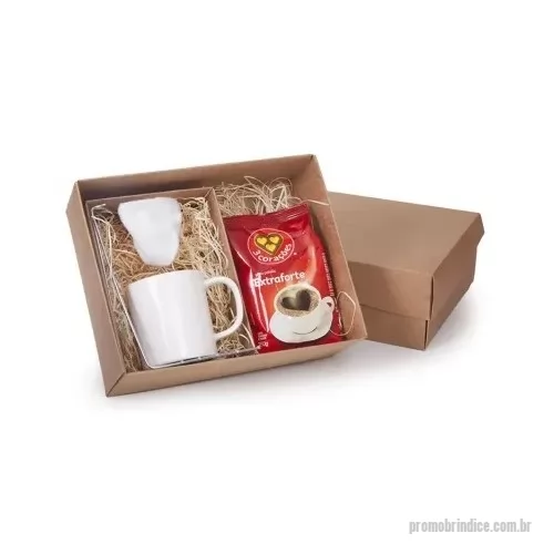 Kit café personalizado - Kit Café Personalizado contendo: 1 Café 3 Corações Extra Forte 250g 1 Suporte cromado e coador 1 Caneca reta de porcelana 280ml 9x8cm 1 Caixa corte e vinco em papel cartão kraft 28x22x10cm Peso 0.950kg F45