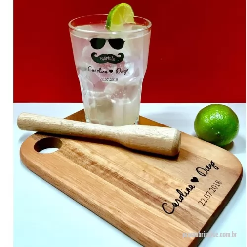 Kit caipirinha personalizado - Kit Caipirinha tábua madeira, socador, copo de vidro