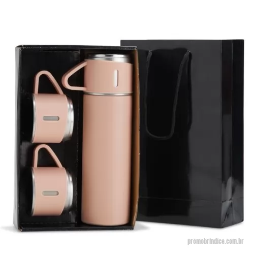 Kit caneca personalizado - Kit garrafa térmica 450ml com duas tampas extras que podem ser utilizadas como xícaras. Garrafa produzida em inox com base antiderrapante e tampas de inox com revestimento plástico. Acompanha sacola de papel com berço de papelão para acomodação das peças.