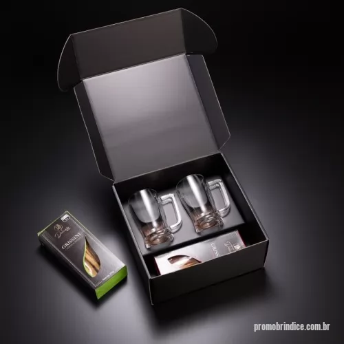 Kit cerveja personalizado - Kit chopp contendo duas canecas de vidro para chopp ou cerveja com capacidade de 340 ml cada. Acompanha caixa de pestisco Grissini.