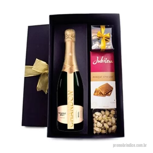 Kit champanhe ou espumante personalizado - Kit Presente selecionado para encantar! O espumante Chandon acompanhado de produtos selecionados, como especiarias refinadas, um chocolate importado, tudo envolto em uma embalagem única.