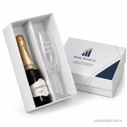 Kit champanhe ou espumante personalizado - Kit personalizado, composto por: uma mini chandon de 187 ml! Taça de vidro para champanhe e caixa cartonada!
