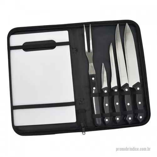 Kit churrasco personalizado - Kit churrasco com estojo. Contém 5 peças em inox com detalhe plástico. Acompanha uma tábua de corte. Itens acondicionados em estojo resistente fechado com zíper. Versátil, inclui todas as peças apropriadas para fazer um bom churrasco. Consultar tipos opções de gravação.