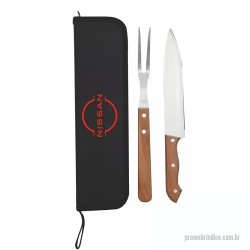 Kit churrasco personalizado - Kit churrasco 2 peças com estojo, contém faca e garfo. Estojo com alça para transporte e área interna com elástico de fixação para os utensílios.
