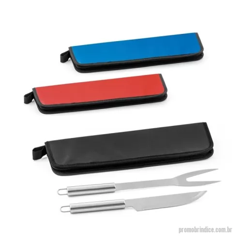 Kit churrasco personalizado - Kit churrasco em estojo de 210D. Composto por 2 utensílios em aço inox: faca chefe e garfo. Certificação EU Food Grade. Estojo: 350 x 130 x 20 mm