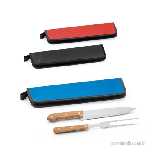 Kit churrasco personalizado - Kit churrasco em estojo de 210D. Composto por 2 utensílios em aço inox e madeira Seringueira: faca chefe e garfo. Certificação EU Food Grade.