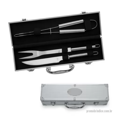 Kit churrasco personalizado - Kit churrasco 3 peças em maleta de alumínio com relevo. Possui: faca, garfo e pegador em inox(todas peças possuem proteção plástica) detalhes em metal nas bordas da maleta, duas dobradiças na parte inferior, uma alça e duas presilhas para travar/abrir maleta. Parte interna revestida de tecido tnt e velcro para guardar as peças.