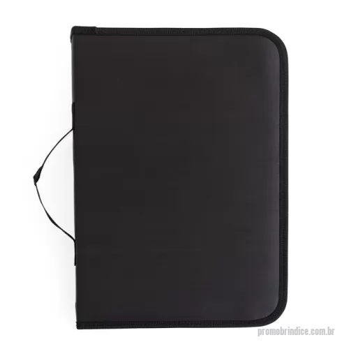 Kit churrasco personalizado - Kit Churrasco 8 Peças com Cabo em Bambu e Avental – Elegância, Funcionalidade e Durabilidade  Torne seus churrascos ainda mais completos com este sofisticado kit de 8 peças. O conjunto inclui uma tábua em bambu com canaleta, três facas de corte, uma faca serrilhada, uma chaira e um garfo, todos com cabos em bambu e lâminas em aço inox de alta resistência. Acompanha avental prata com bolso funcional e uma maleta de nylon preta para transporte e armazenamento. Os rebites são feitos em aço inox, garantindo excelente durabilidade contra ferrugem e corrosão.  Especificações:  Altura: 36,5 cm  Largura: 24 cm  Área para gravação no estojo: 34,6 cm x 23,2 cm  Peso aproximado: 1.256 g