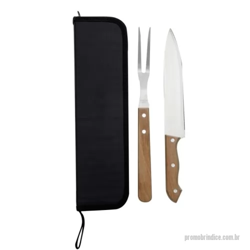 Kit churrasco personalizado - Kit churrasco Personalizado 07447B com sua logomarca. 20 anos ajudando a cotar Brindes Promocionais com várias empresas num único clique. Kit Churrasco 2 Peças com Estojo – Praticidade e Estilo para os Amantes do Churrasco  Descrição: Kit churrasco composto por 2 peças, sendo uma faca e um garfo, acomodados em estojo com alça para transporte. O interior possui elásticos de fixação que garantem segurança e organização dos utensílios durante o uso e armazenamento.  Especificações: Contém: 1 faca e 1 garfo Estojo com alça para transporte e fixação interna por elástico  Compacto e elegante, é a escolha ideal para presentear, personalizar ou utilizar em momentos de lazer e confraternização.Kit Churrasco 2 Peças com Estojo – Praticidade e Estilo para os Amantes do Churrasco  Descrição: Kit churrasco composto por 2 peças, sendo uma faca e um garfo, acomodados em estojo com alça para transporte. O interior possui elásticos de fixação que garantem segurança e organização dos utensílios durante o uso e armazenamento.  Especificações: Contém: 1 faca e 1 garfo Estojo com alça para transporte e fixação interna por elástico  Compacto e elegante, é a escolha ideal para presentear, personalizar ou utilizar em momentos de lazer e confraternização.Kit churrasco Personalizado, 178097, B Brindes Promocionais. Clique e Cote no Portal PromoBríndice!