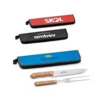 Kit churrasco aço inox e madeira com 2 peças em estojo de 210d. Food grade.