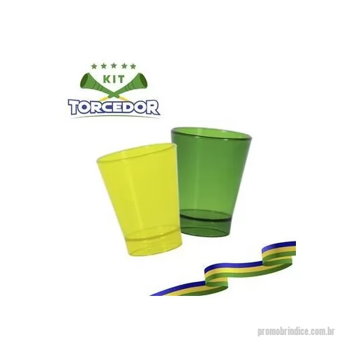 Kit copa do mundo personalizado - Esse lindo conjunto de copos dose personalizados é um brinde personalizado perfeito para tomar um shot comemorando o gol do Brasil.