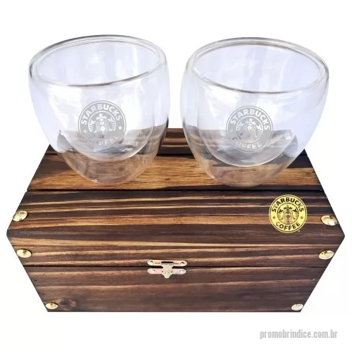Kit copo personalizado - Kit com dois copos de vidro parede dupla em magnífico estojo de madeira. Um produto sofisticado, inovador e útil; que agrega valor à sua logomarca. Despachamos com frete pago para Sul, Sudeste e Centro-Oeste. 