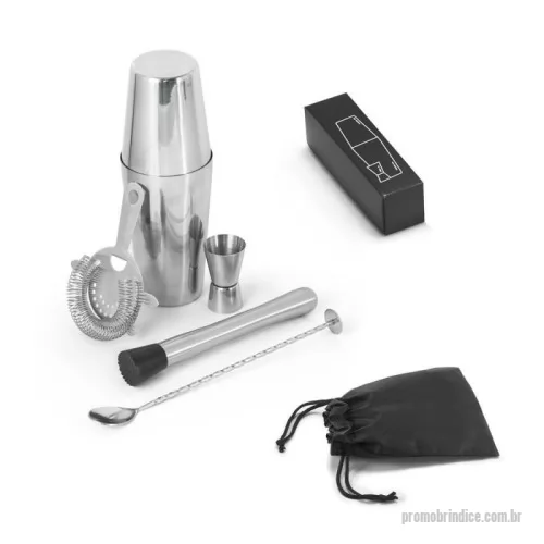 Kit coquetel personalizado - Kit coquetel com 6 peças em aço inoxidável: um shaker (600 + 450 ml), um copo dosador (30 ml), uma colher, um pilão e um coador. Inclui uma bolsa em non-woven. Fornecido em caixa presente.