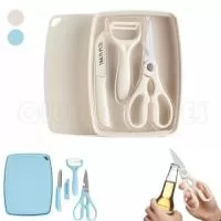 Kit Cozinha 3 Peças em plástico de palha de trigo e inox. Contém tesoura culinária, faca com protetor e descascador de legumes. Acompanha bandeja e tampa, podendo ser utilizada como recipiente e tábua para corte. Gravação da logomarca em 1 cor já inclusa.