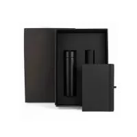 Kit escritório personalizado em caixa de papel, acompanha garrafa térmica de 450ml com LED na tampa e caderneta de 80 folhas. Personalização nos produtos e na tampa da caixa