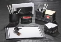 Kit de Mesa para escritorio contendo Risque Rabisque, Porta carta, Bloco Lembrete e mais 1 Porta Caneta e Clips OU 1 Porta Caneta com Porta Cartões.