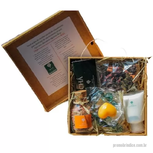Kit feminino personalizado - Surpreenda sua mãe com o Kit Beetrade Dia das Mães! Com produtos selecionados especialmente para a data, essa é a opção perfeita para demonstrar todo o amor e carinho que você sente por ela. 