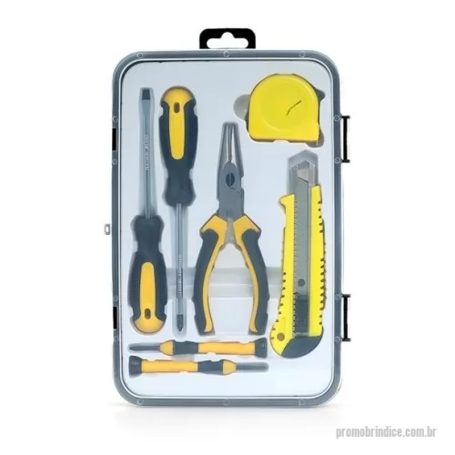 Kit ferramenta personalizado - kit ferramentas 7 peças em estojo plástico com trava de segurança. Acompanha chaves Philips e fenda com ponteira magnética, trena de 2 metros, estilete, alicate e duas chaves de precisão, Philips e fenda.  Largura :  18,8 cm  Espessura :  4,1 cm  Comprimento :  27,9 cm  Medidas aproximadas para gravação (CxL):  25 cm x 15,5 cm  Peso aproximado (g):  605