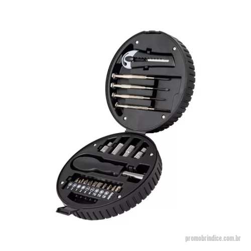 Kit ferramenta personalizado - Kit ferramenta 20 peças com estojo formato pneu em plástico resistente. Pneu preto com aro prata, possui trava lateral. Contém: 2 mini chaves de fenda e 2 mini chaves phillips, estilete, 4 extensores bocais(7MM, 8MM, 9MM e 10MM), chave canhão e conjunto 10 pontas(4 chaves phillips, 2 chaves fenda, 3 chaves torx e um adaptador).