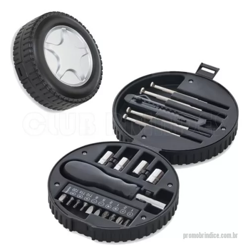 Kit ferramenta personalizado - Kit ferramenta 20 peças com estojo formato pneu em plástico resistente. Pneu preto com aro prata, possui trava lateral. Contém: 2 mini chaves de fenda e 2 mini chaves phillips, estilete, 4 extensores bocais(7MM, 8MM, 9MM e 10MM), chave canhão e conjunto 10 pontas(4 chaves phillips, 2 chaves fenda, 3 chaves torx e um adaptador). Gravação da logomarca em 1 cor já incluso.
