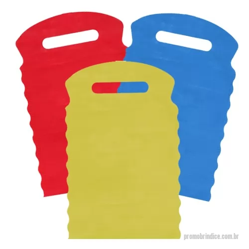 Kit higiene para carro personalizado - Lixo car, de TNT, tamanho 15x25 cm (LxA), prático de usar e deixa seu carro sempre limpo