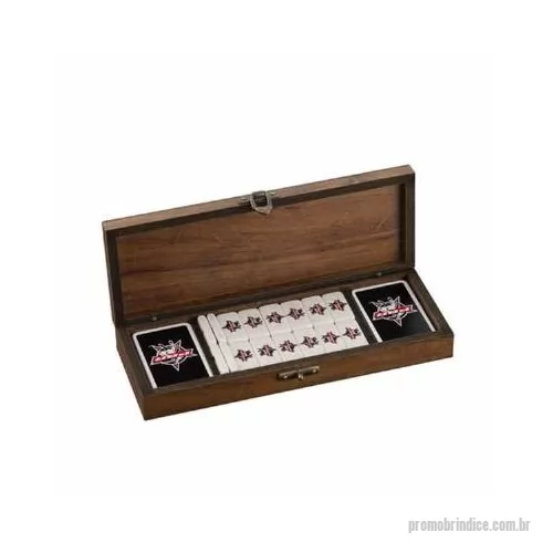 Kit jogos personalizado - Kit jogos Personalizado 0147 com sua logomarca. 20 anos ajudando a cotar Brindes Promocionais com várias empresas num único clique. kit jogos em caixa de mdf com dois jogos de baralho e um dominókit jogos em caixa de mdf com dois jogos de baralho e um dominóKit jogos Personalizado, 166374, Ecodesign. Clique e Cote no Portal PromoBríndice!