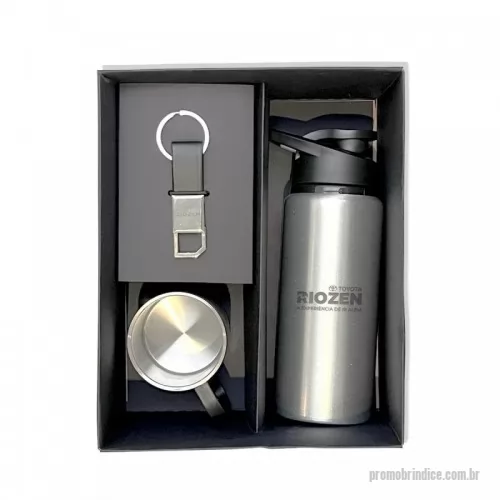 Kit personalizado - kit com 1 chaveiro de metal com material sintético + 1 mini caneca de metal 180 ml + 1 garrafa de metal com capacidade de 600 ml + 1 caixa em cartão 300gr, modelo tampa e fundo.