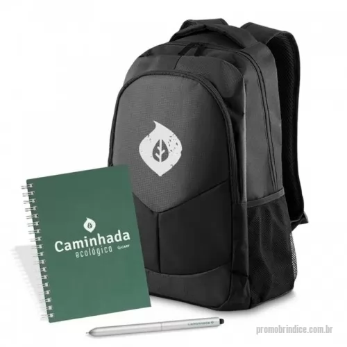 Kit personalizado - Kit Welcome Board, contém 1 mochila em poliéster 600 e nylon no tamanho: 44x31x18cm, 1 caderno capa dura 24x18x1,5cm e 1 caneta touch em alumínio.