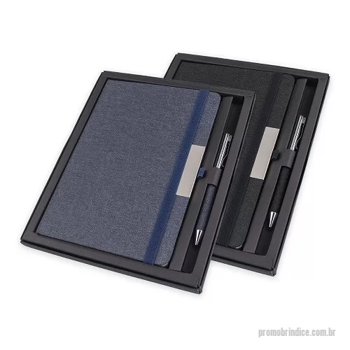 Kit personalizado - Kit caderno de anotações e caneta.  O kit acompanha caneta metálica.  O caderno de anotações é feito de PET Reciclado, em capa dura com miolo 80 folhas pautadas.   Acompanha berço presentável.