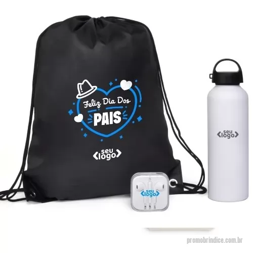 Kit personalizado personalizado - Kit Oboarding Personalizado, contento garrafa branca em alumínio com capacidade de 600 ml; mochila sacola preta em Nylon 190D com alças ajustáveis e fone de ouvido branco com microfone, controle de volume e estojo plástico.