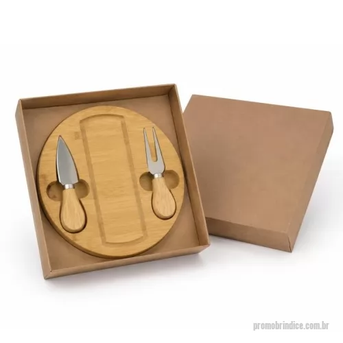 kit queijo personalizado - Kit queijo com tábua e acessórios para queijo, em caixa de papel kraft natural
