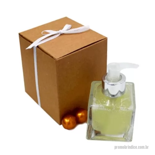 Kit relaxamento personalizado - Presente para aquele banho relaxante do seu colaborador, staff, clientes ou parceiros. Personalize a sua maneira! Sabonete liquido 100 ML aroma Pitanga negra (Suave e Cítrico)