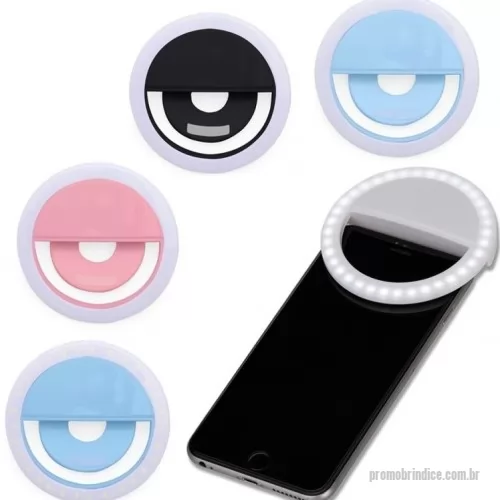 Kit Tecnologico personalizado - Anel de iluminação para celular, utilizado para fotos em formato selfie. “Ring light” plástico no formato “presilha” para encaixe, possui três estágios de iluminação acionados pelo botão superior. Acompanha cabo USB para carregamento.