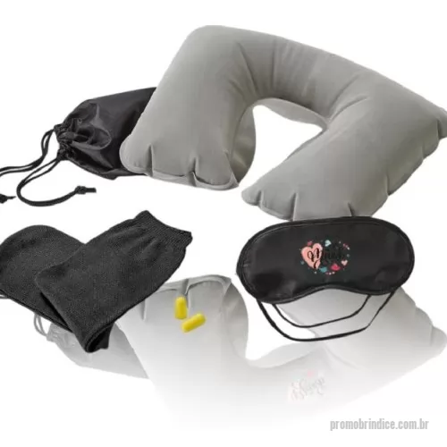 Kit viagem personalizado - Kit de viagem composto por almofada de pescoço, máscara para dormir, tampões para ouvidos (não é um equipamento de proteção individual) e 1 par de meias. Fornecido com bolsa em 190T