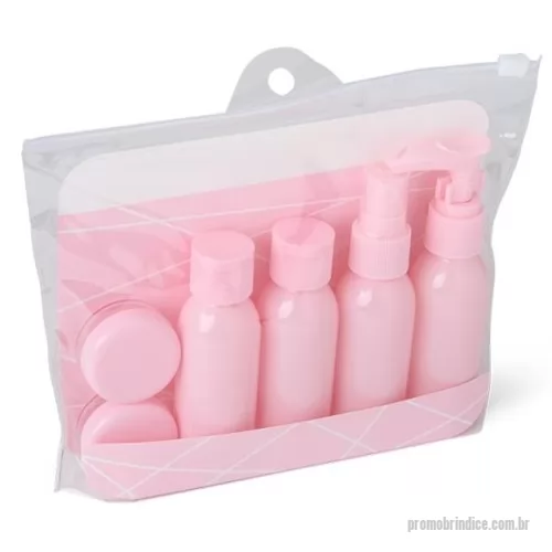 Kit viagem personalizado - Kit viagem Personalizado B18929 com sua logomarca. 20 anos ajudando a cotar Brindes Promocionais com várias empresas num único clique. Kit Viagem Plástico 6 Peças – Praticidade para Levar o Essencial ??  Viaje com mais conforto e organização! Este kit compacto vem em estojo ziplock e é perfeito para transportar produtos de cuidados pessoais de forma prática e segura.  O conjunto inclui:  1 frasco pump 50ml  1 frasco spray 50ml  2 frascos com tampa rosqueável 50ml  2 potes 5ml  Ideal para uso em viagens, passeios ou no dia a dia, garantindo que seus itens fiquem sempre bem armazenados.  Especificações:  Altura: 15 cm  Largura: 17 cm  Profundidade: 4 cm  Área de gravação: 2 x 10 cm (embalagem) / 2 x 2 cm (frascos) / 1 x 1 cm (potes)  Peso: 83 g  ???? Compacto, leve e funcional: seu aliado em qualquer viagem!Kit Viagem Plástico 6 Peças – Praticidade para Levar o Essencial ??  Viaje com mais conforto e organização! Este kit compacto vem em estojo ziplock e é perfeito para transportar produtos de cuidados pessoais de forma prática e segura.  O conjunto inclui:  1 frasco pump 50ml  1 frasco spray 50ml  2 frascos com tampa rosqueável 50ml  2 potes 5ml  Ideal para uso em viagens, passeios ou no dia a dia, garantindo que seus itens fiquem sempre bem armazenados.  Especificações:  Altura: 15 cm  Largura: 17 cm  Profundidade: 4 cm  Área de gravação: 2 x 10 cm (embalagem) / 2 x 2 cm (frascos) / 1 x 1 cm (potes)  Peso: 83 g  ???? Compacto, leve e funcional: seu aliado em qualquer viagem!Kit viagem Personalizado, 177540, B Brindes Promocionais. Clique e Cote no Portal PromoBríndice!