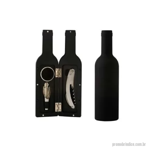 Kit vinho personalizado - Kit vinho personalizado formato garrafa com 3 peças, material plástico resistente. Possui wine collar, bico condutor com tampa e saca rolhas.