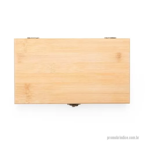 Kit vinho personalizado - Kit vinho 5 itens: saca-rolhas com cabo bambu, termômetro em vidro, wine collar, bico dosador e tampa. Estojo em bambu.