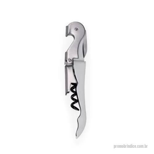 Kit vinho personalizado - Saca-rolhas metálico de dois estágios com acabamento fosco, abridor de garrafa e lâmina para corte de rótulos.