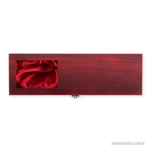 Kit vinho personalizado - Kit vinho composto por 4 itens: saca-rolhas de um estágio em inox, anel corta-gotas (wine collar) em liga de zinco com revestimento em feltro, bico dosador em liga de zinco com detalhes em silicone e tampa de bico dosador em inox com partes em zinco 