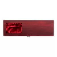 Kit vinho composto por 4 itens: saca-rolhas de um estágio em inox, anel corta-gotas (wine collar) em liga de zinco com revestimento em feltro, bico dosador em liga de zinco com detalhes em silicone e tampa de bico dosador em inox com partes em zinco 