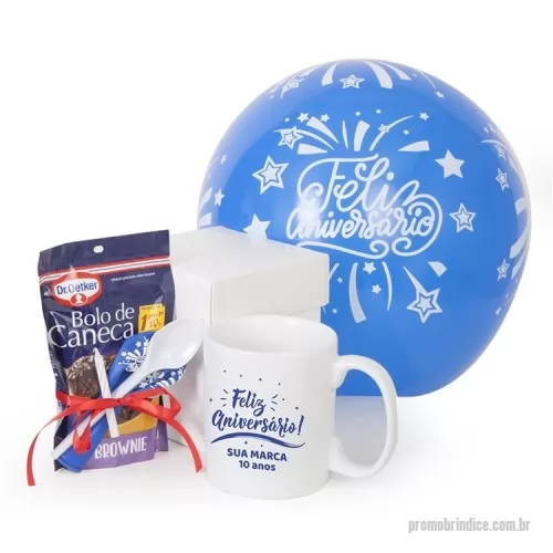 Lembrancinha de Aniversário personalizada - 1 Caneca reta de porcelana 280ml 9x8cm, 1 Bolo de Caneca Brownie Dr. Oetker 70g, 1 Balão de aniversário, 1 Vela palito espiral, 1 Colher plástica de sobremesa, 1 Caixa corte e vinco em papel cartão opções de varias cores consulte. 9.5x10x11.5cm /peso 0,480gr