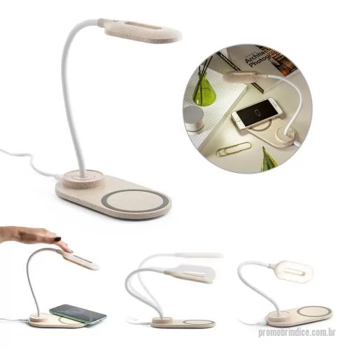 Luminária personalizada - Luminária de mesa em fibra de palha de trigo e ABS com carregador wireless super-rápido. A haste é flexível para ajustar a direção da luz e contém 20 LEDs que permitem uma iluminação até 3 níveis de intensidade. No topo da luminária encontra-se um bo