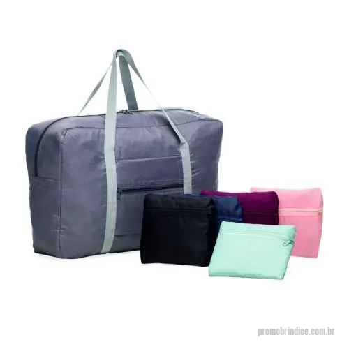 Mala de viagem dobrável personalizada - Prática, compacta e personalizada, a bolsa de viagem possui 24L de capacidade, material impermeável e dois compartimentos. Compacta para levar em qualquer lugar. Crie uma bolsa única com sua foto, frase ou design favorito. 24 Litros de Capacidade: ideal para viagens curtas ou como bagagem de mão. Material Impermeável: protege seus pertences da chuva e umidade. Dois Compartimentos: organize seus itens de forma eficiente. Bolso para Encaixe em Malas de Viagem: facilite o transporte durante sua viagem. Leve e Confortável: perfeita para longas caminhadas e viagens. Durável: material resistente a rasgos e furos.