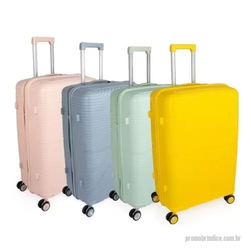 Mala de viagem personalizada - Projetada para oferecer praticidade e conforto, esta mala une o plástico resistente a um design exclusivo. Perfeita para qualquer viagem, ela apresenta um interior inteligente com divisória equipada com bolso em tela e cinta compressora, garantindo organização e segurança para os seus pertences. Com 4 apoios laterais para maior estabilidade e 4 rodas com giro 360°, proporciona locomoção suave em qualquer direção. O puxador ergonômico, as duas alças de mão e o cadeado TSA agregam proteção, mobilidade e facilidade no manuseio. Ideal para quem busca espaço, funcionalidade e segurança em suas viagens.