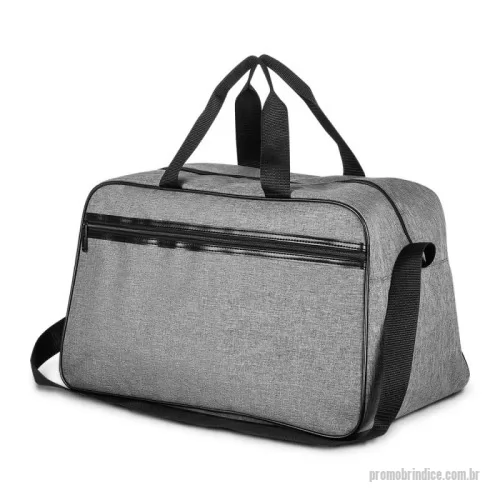 Mala de viagem personalizada - Mala esportiva em polIéster 300D RPET e interior em poliéster 210D. Compartimento interno espaçoso ideal para rotina de treinos e afins. Alça de ombro ajustável, alça de mão dupla e conta com um bolso externo frontal com ziper.