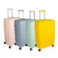 Projetada para oferecer praticidade e conforto, esta mala une o plástico resistente a um design exclusivo. Perfeita para qualquer viagem, ela apresenta um interior inteligente com divisória equipada com bolso em tela e cinta compressora, garantindo organização e segurança para os seus pertences. Com 4 apoios laterais para maior estabilidade e 4 rodas com giro 360°, proporciona locomoção suave em qualquer direção. O puxador ergonômico, as duas alças de mão e o cadeado TSA agregam proteção, mobilidade e facilidade no manuseio. Ideal para quem busca espaço, funcionalidade e segurança em suas viagens.