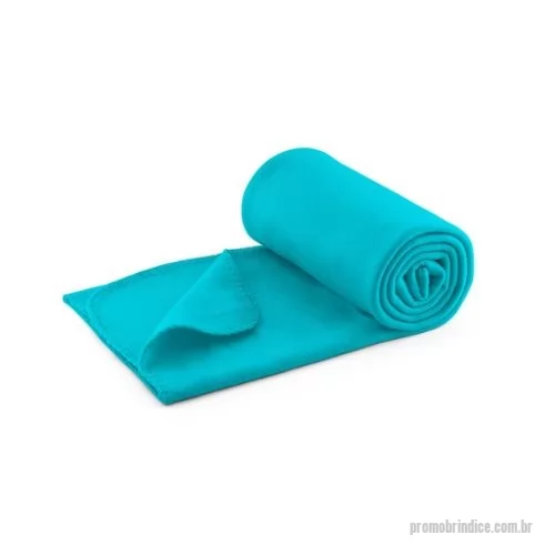 Manta personalizada - Manta em tecido polar de 180 g/m², confortável, macia e disponível em várias cores para combinar com o estilo de seus clientes. Com dimensões de 1450 x 950 mm, é perfeita para uso em casa, viagens ou eventos ao ar livre, garantindo aconchego em qualquer ocasião. Personalizável com o logotipo da sua empresa, é um brinde elegante e funcional que promove sua marca com sofisticação. Ideal para ações promocionais e presentes corporativos, a manta em tecido polar combina utilidade e charme, proporcionando uma experiência única e valorizando o relacionamento com seu público. Um presente que aquece corpo e conexões!